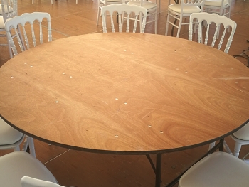 AISNE LOCATION - Table ronde 8  9 personnes